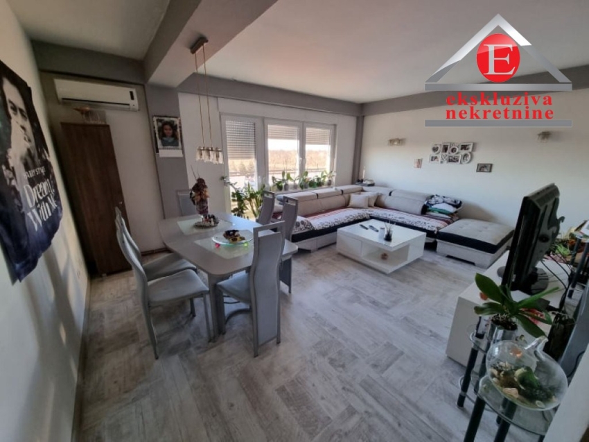 -KOLOBARA-Trosoban stan površine 85m2 ID:3354/DŠ