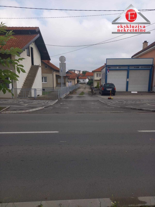 - BIJELJINA - Kuća  na placu 1.068m2 ID:3456/DŠ