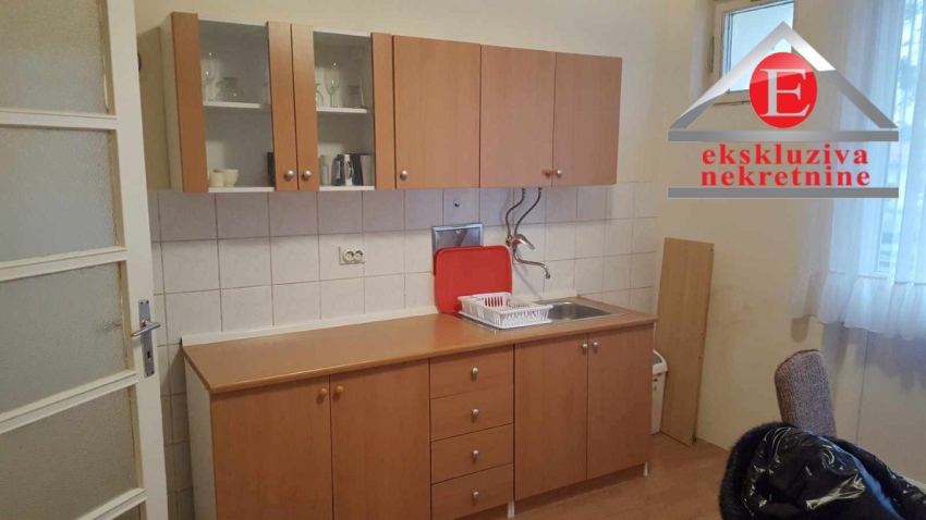 -BULEVAR- Jednosoban stan površine 35 m2