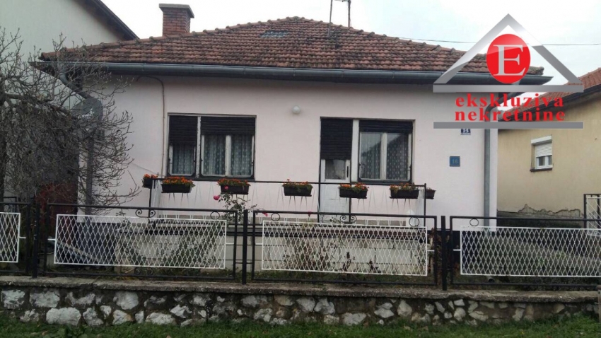 Kuća na sprat sa potkrovljem ID:2555/DŠ