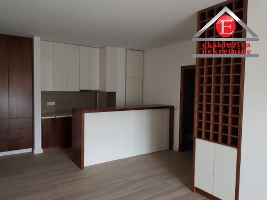 Polunamješten jednosoban stan površine 50m2 ID:2363/ZR